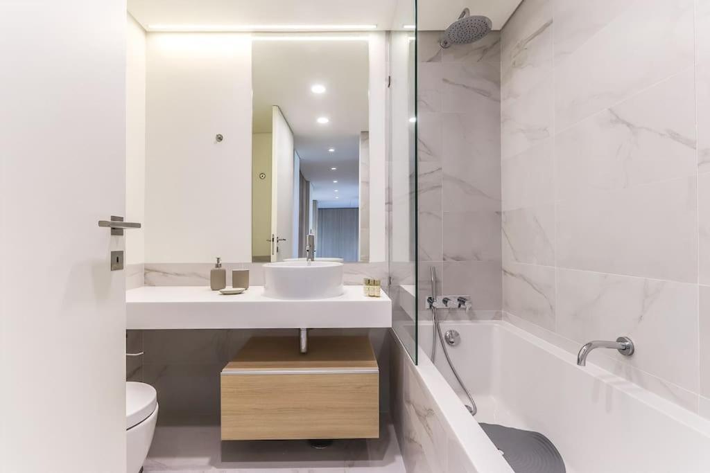 Marques Pombal Central 2 Bed Apt Ac Lisbon Bagian luar foto